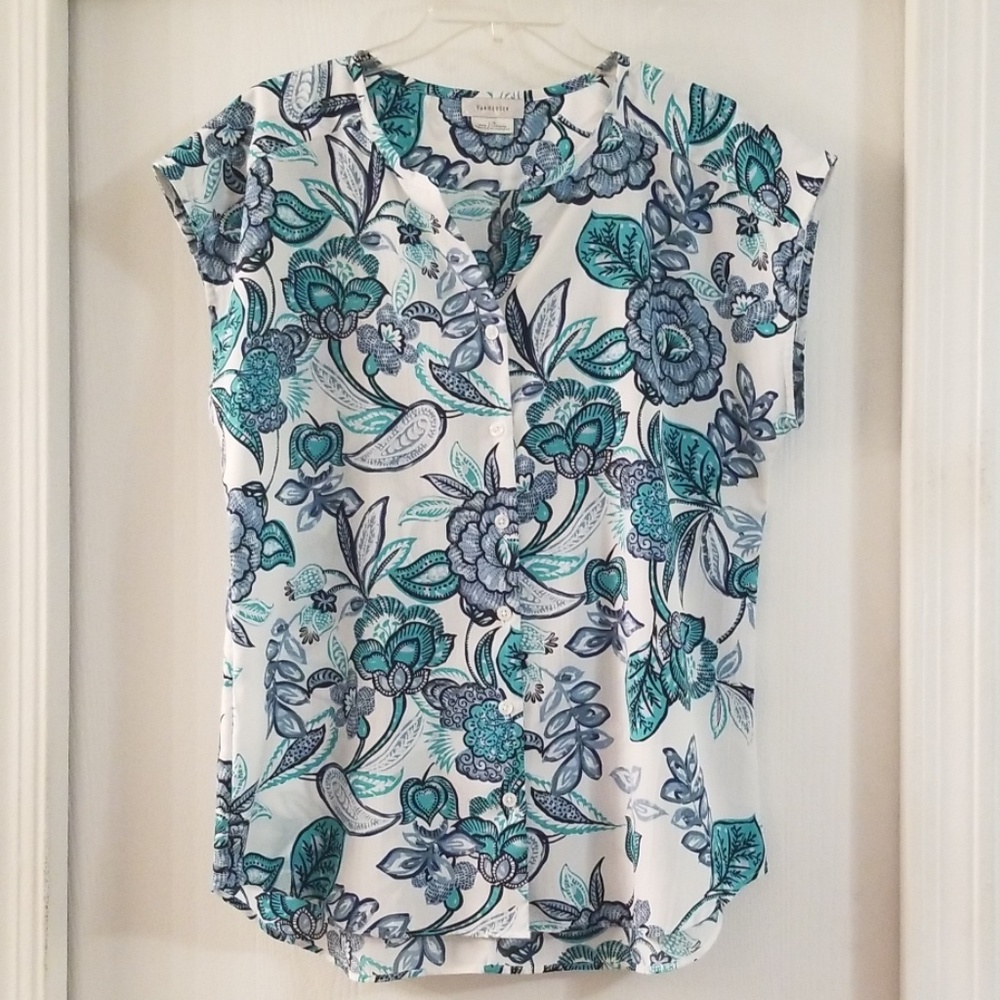 Sleeveless turquoise floral print blouse